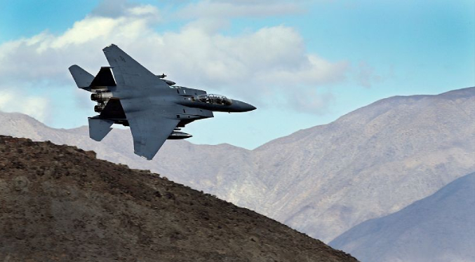 Trump amenaza con bombardear Irán si no llega a un acuerdo