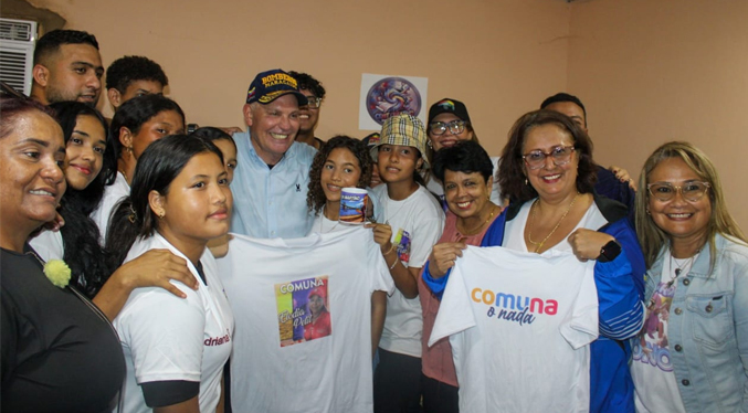 Comuna Elodia Petit recibe materiales para viviendas y recursos para el proyecto juvenil
