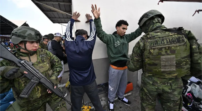 El toque de queda en Ecuador deja unos cinco mil detenidos en dos semanas