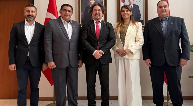 Alcaldía de Rosario de Perijá consolida alianza con su visita a la embajada de la república de Turkiyé