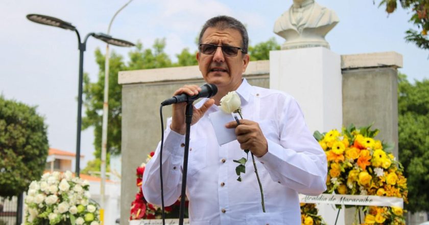 Embajador de Cuba en Venezuela presidió actos en honor al apóstol José Martí