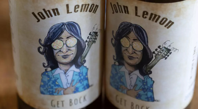 Una taberna francesa deberá cesar la comercialización de su cerveza «John Lemon»