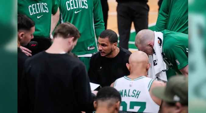 Mazzulla, de los Celtics, elegido el mejor entrenador de la NBA