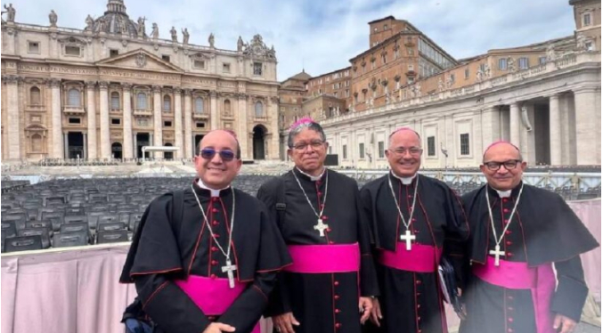 Papa León XIV expresa su oración por los venezolanos en reunión con obispos de la CEV