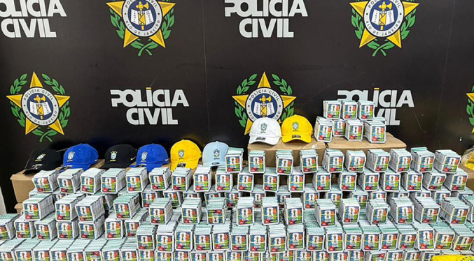 La policía brasileña incauta 200.000 cromos falsos del Mundial de 2026