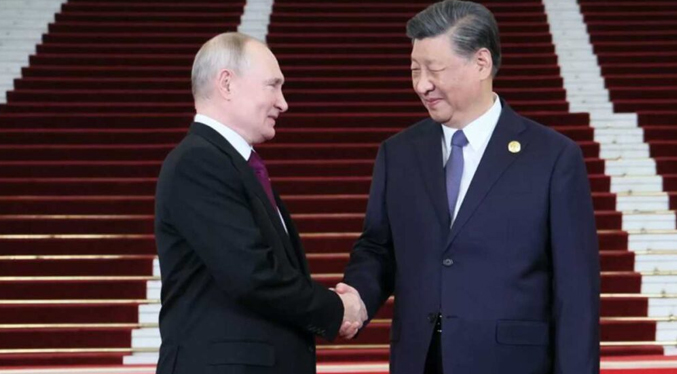 Putin inicia visita 25 a China con «estabilidad» y el gas como ejes