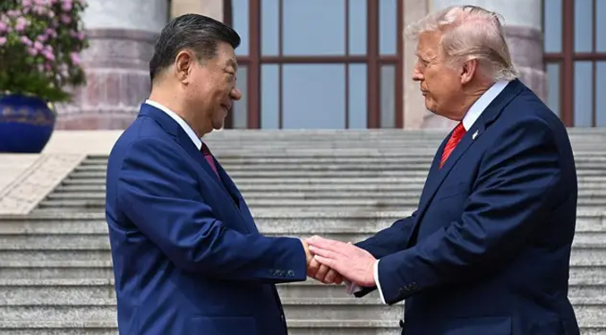 Trump niega conversaciones sobre aranceles con Xi