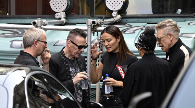 La banda U2 irrumpe de sorpresa en las calles de Ciudad de México