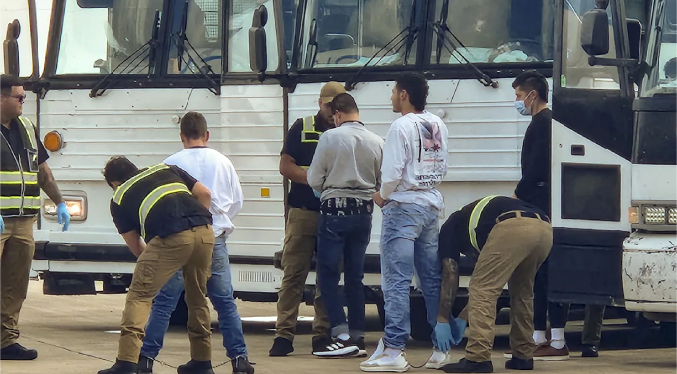 HRW: EEUU ha deportado a miles de cubanos y venezolanos que quedaron en peligro en México