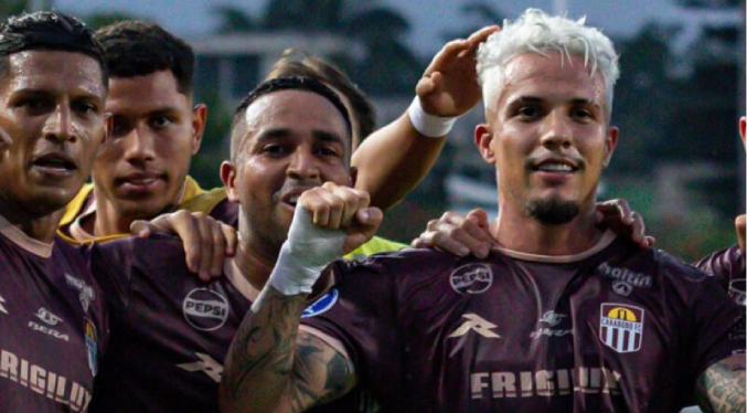 Carabobo FC supera a Blooming para seguir en la pelea por la clasificación