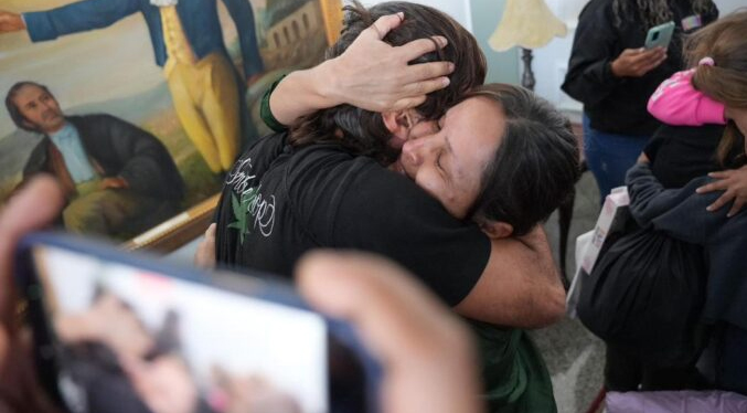 Retornan a Venezuela cinco niños y cinco adultos con apoyo de Naciones Unidas