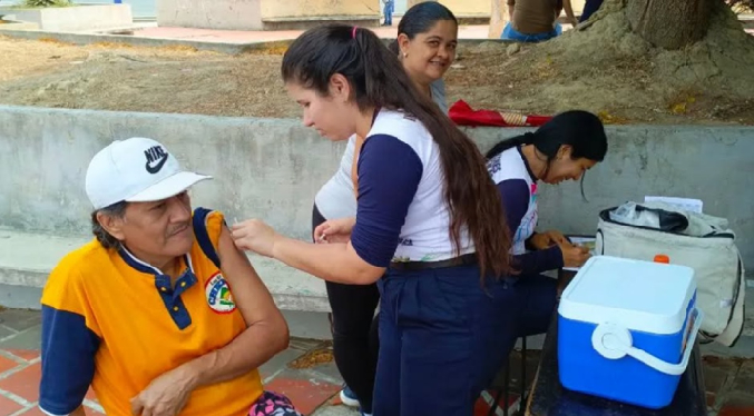 Gobierno de Venezuela amplía a 10 estados su plan de vacunación contra la fiebre amarilla