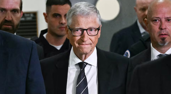 Bill Gates se arrepintió ante el Congreso de EEUU: Nunca debí haberme reunido con Epstein