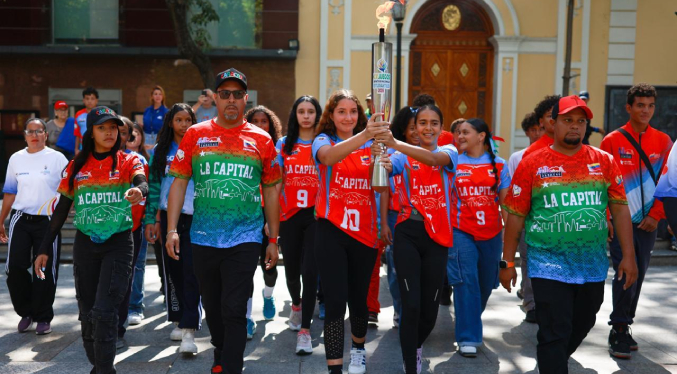 Caracas recibió el fuego patrio de cara a los XX Juegos Nacionales Estudiantiles