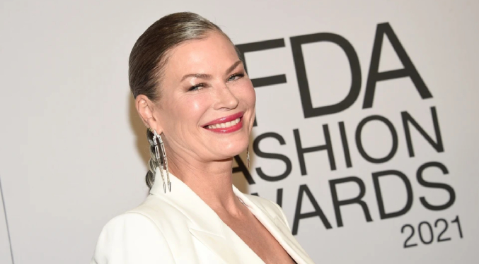 La exsupermodelo Carré Otis presenta denuncia por violación contra exjefe de la agencia Elite