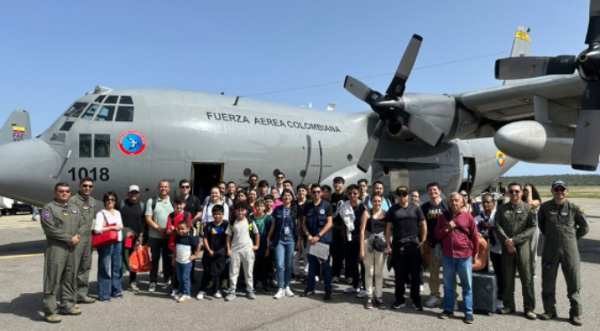 Colombia repatria a 92 connacionales y sigue enviando ayuda humanitaria a Venezuela tras terremotos