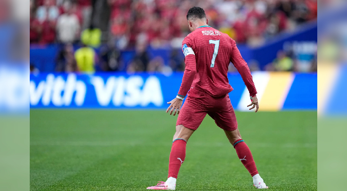 Cristiano silencia las críticas con un doblete y Portugal vence 5-0 a Uzbekistán en el Mundial