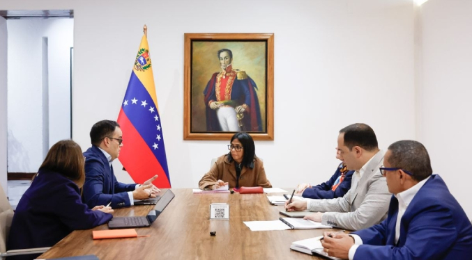 Delcy Rodríguez lideró reunión de trabajo con el equipo económico y el Motor Hidrocarburos