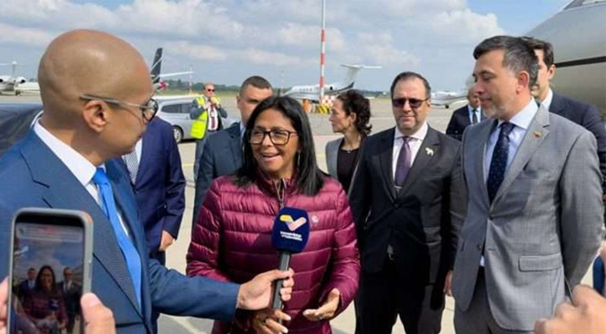 Delcy Rodríguez aterriza en la India