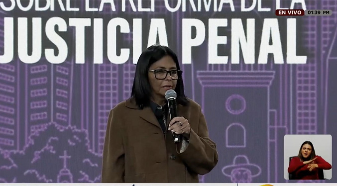 Delcy Rodríguez anuncia la creación de la plataforma «0800-Extorsión» para denunciar policías, jueces y fiscales
