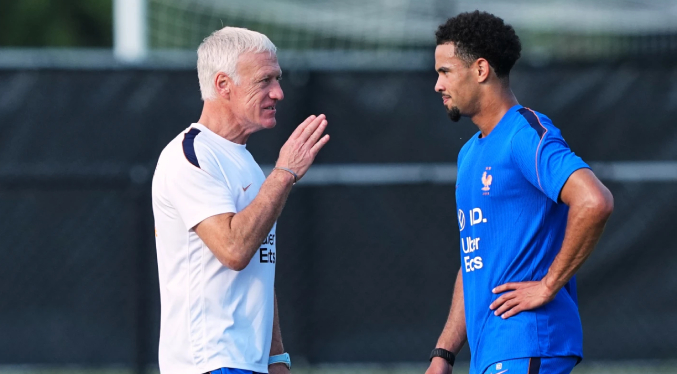 Didier Deschamps vuelve con Francia al Mundial tras ir a Europa por el funeral de su madre