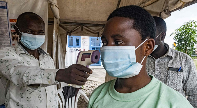 Uganda confirma seis nuevos casos de ébola y eleva los contagios a 15