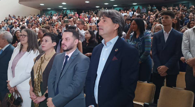 Gianluca Rampolla: Crecimiento de Venezuela depende de la inversión en salud, educación y energía