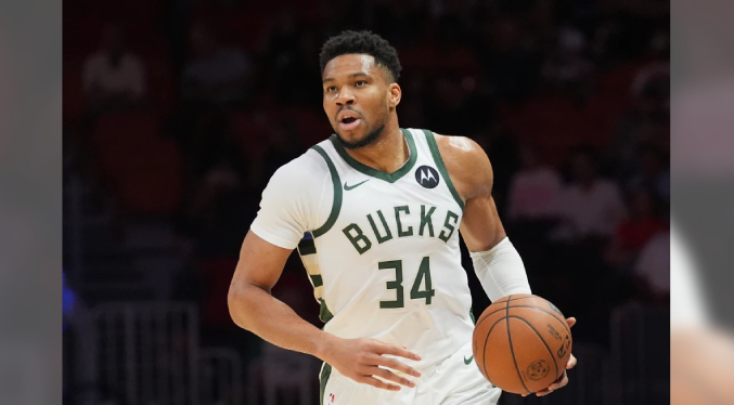 Fuentes AP: Giannis Antetokounmpo será traspasado de los Bucks al Heat en un megacanje