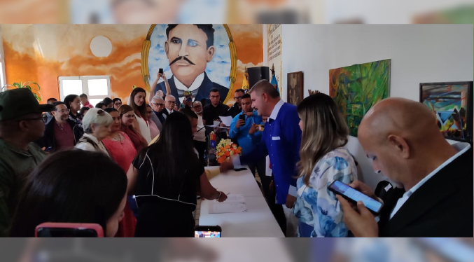 Gobernador instala comisión especial para honrar vida y obra de Udón Pérez en el centenario de su muerte