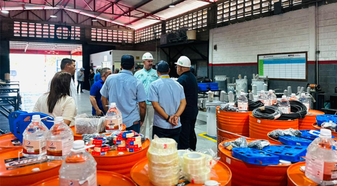 Gobernación del Zulia entrega materiales para la reparación de 180 transformadores