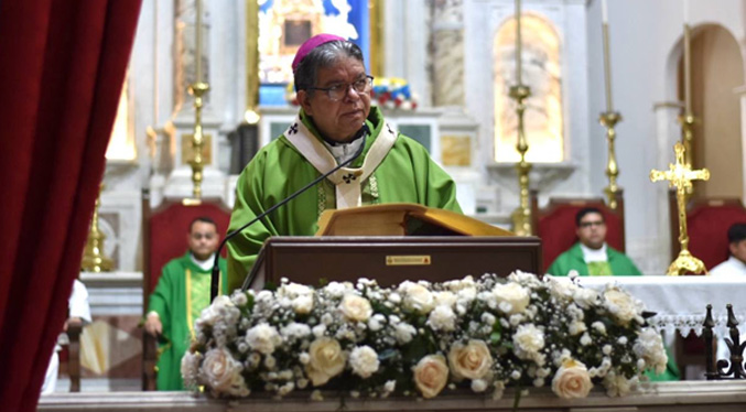 Monseñor Azuaje: “En este momento los venezolanos cargamos muchas cruces”