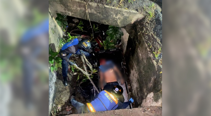 Motorizado fallece tras caer a canal de drenaje en la Autopista Sur de Valencia