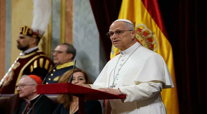Papa critica que en Europa se vuelva a presentar el rearme como respuesta a las crisis
