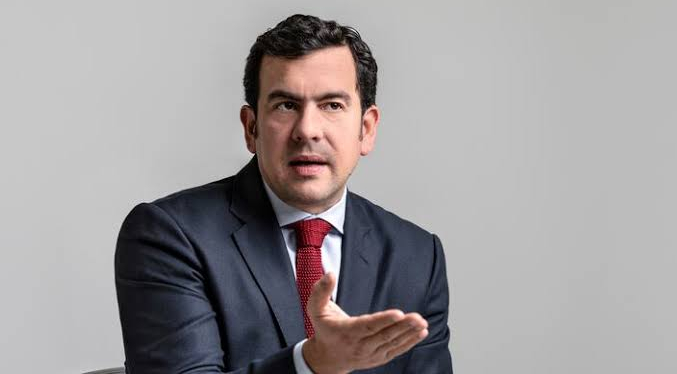 El exsenador Rodrigo Lara es designado como ministro del Interior por De la Espriella