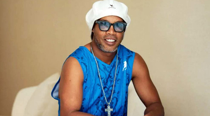 Ronaldinho estrena el disco «Camisa 10» junto a Pitbull, Sean Paul y Juan Magán