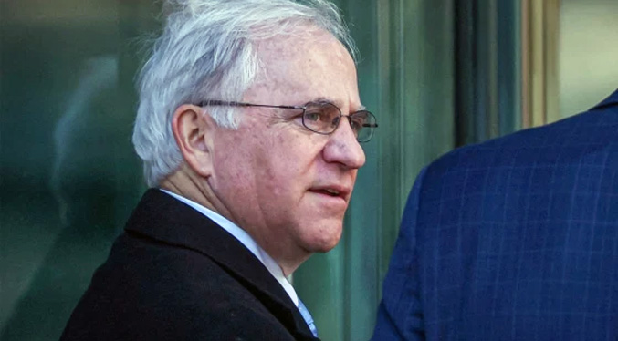 Donald Trump indulta al excongresista Stephen Buyer, condenado por uso de información privilegiada