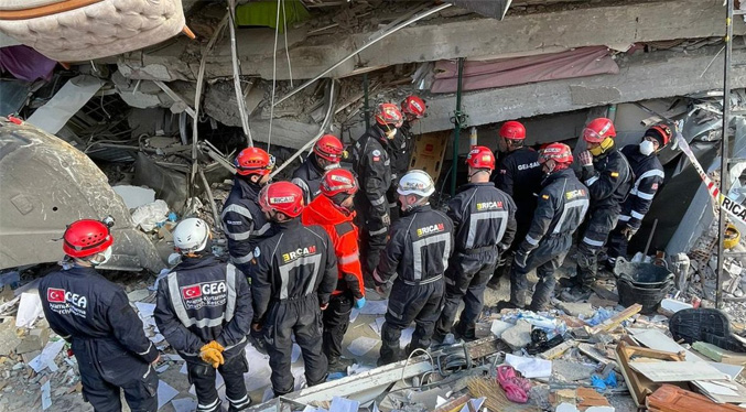 España envía a Venezuela más equipos de rescate y de evaluación de daños