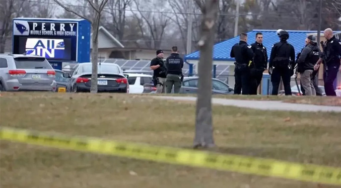 Tiroteo en Iowa deja seis fallecidos además del atacante