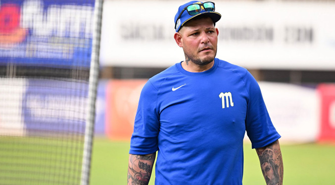 Avión que se estrelló en Dominicana iba a buscar a Yadier Molina, exgrandeliga y mánager de los Magallanes