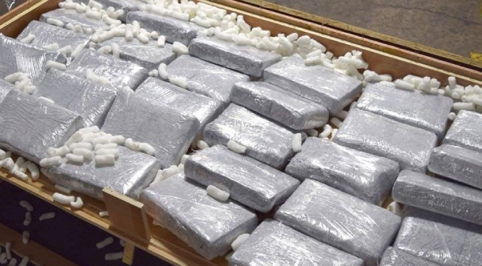 Policía colombiana decomisa 2,4 toneladas de cocaína