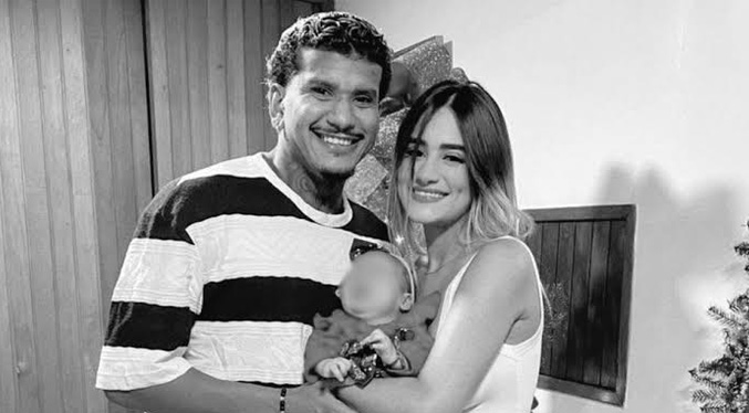 Fallece esposa del futbolista Héctor Bello mientras protegía a su bebé de los terremotos