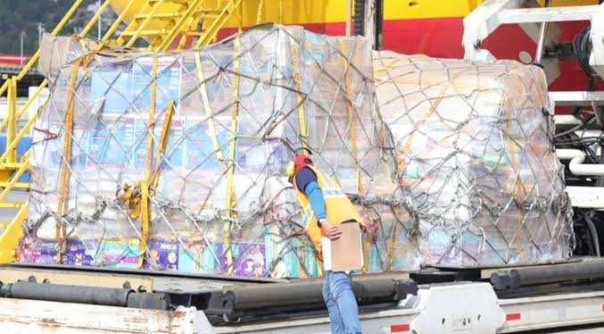 Llegan a Venezuela más de 40 toneladas de ayuda humanitaria procedente de Madrid