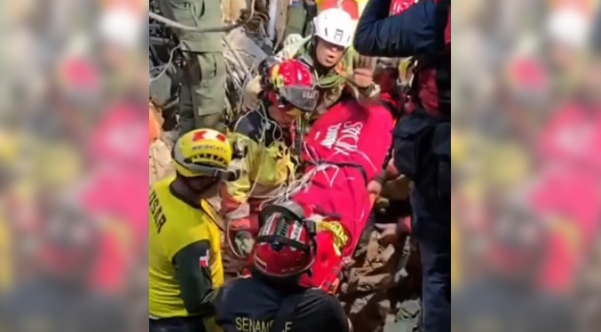 Rescatistas dominicanos rescatan a adolescente sepultado en el edificio La Estrella
