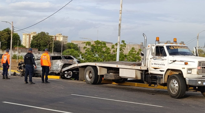 Colisión en la Autopista 1 deja cuatro personas carbonizadas