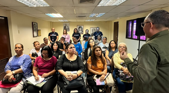 Alcaldía de Maracaibo realizó taller para la formación de Defensores de Niños, Niñas y Adolescentes