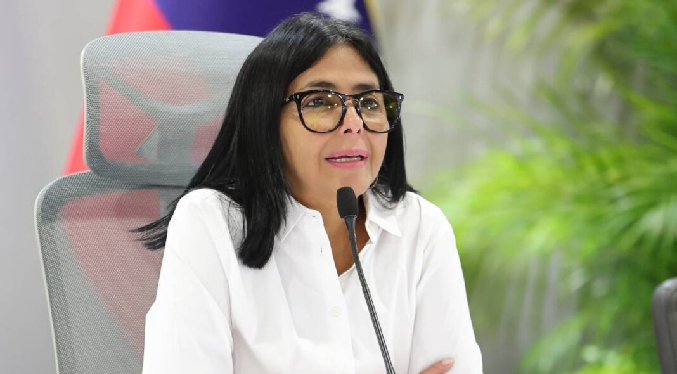 Delcy Rodríguez se querella contra un empresario español en relación con PDVSA