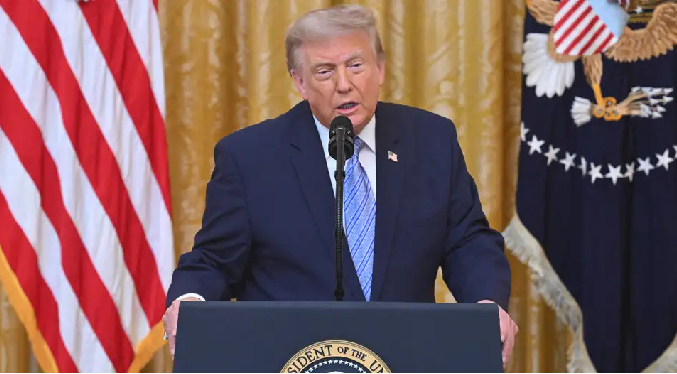 Trump promete golpear «con fuerza» a Irán tras ataques