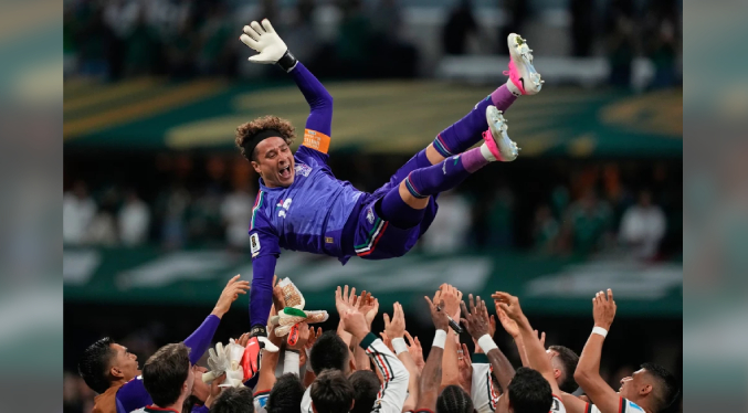 Arquero mexicano Guillermo Ochoa anuncia su retiro tras 22 años como profesional
