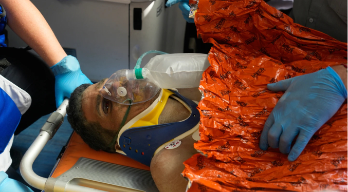 Rescatan al guardia de seguridad Hernán Gil ocho días después del doble terremoto