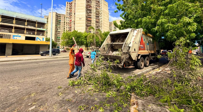 Gobernación de Zulia mantiene despliegue especial tras fuertes lluvias de este 26-Jul